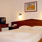 Hotel Karbel 2*